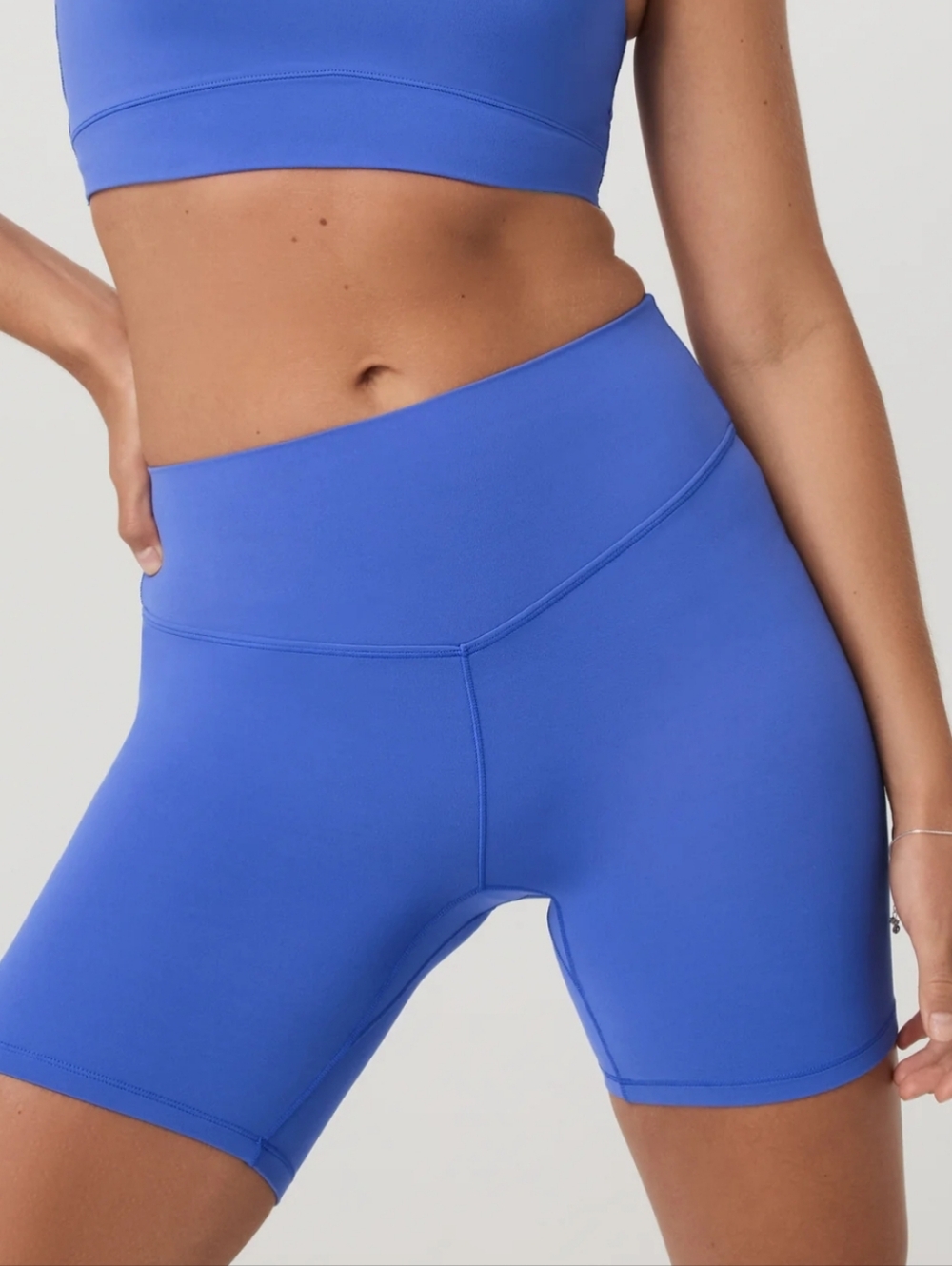 Vuori AllTheForm High-Rise Performance Bike Shorts Bright Iris NWT Athletic HTF - Picture 3 of 14